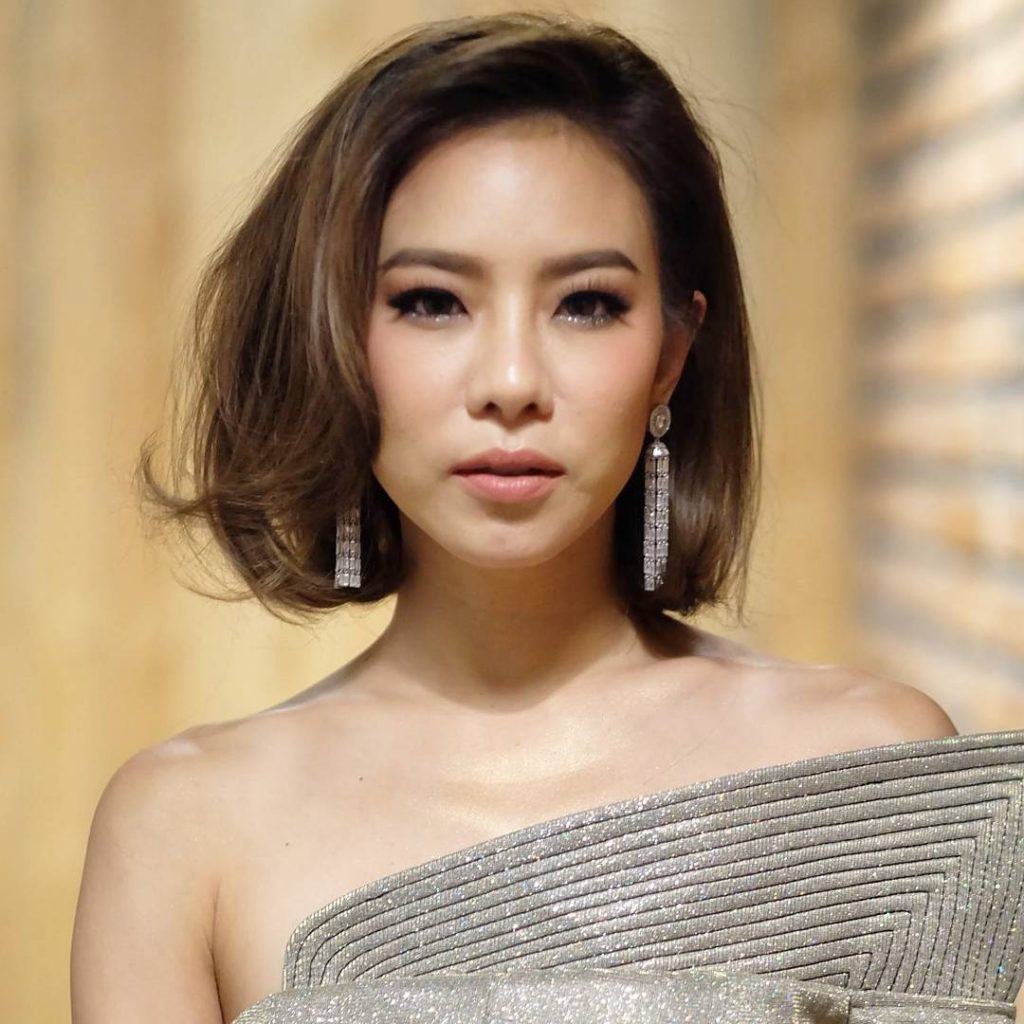 ทรงผมสั้นประบ่า