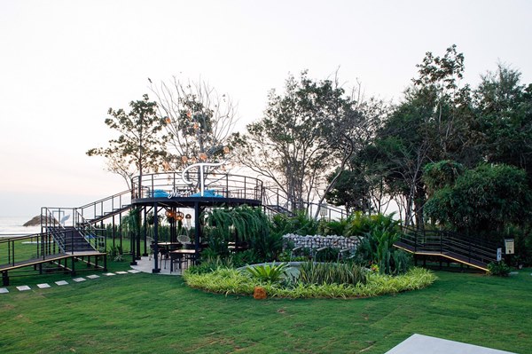 มิสที บาร์ แอนด์ คาเฟ่ เดสติเนชั่นสุดชิค ริมหาดหัวหิน