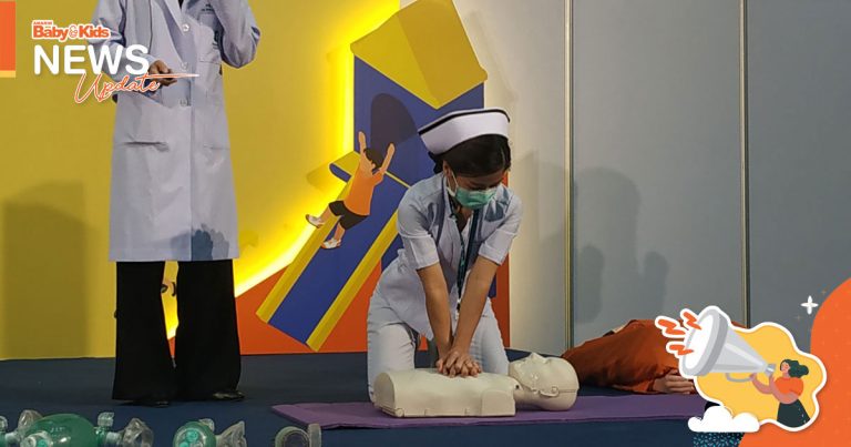 พ่อแม่ฝึกการทำ CPR