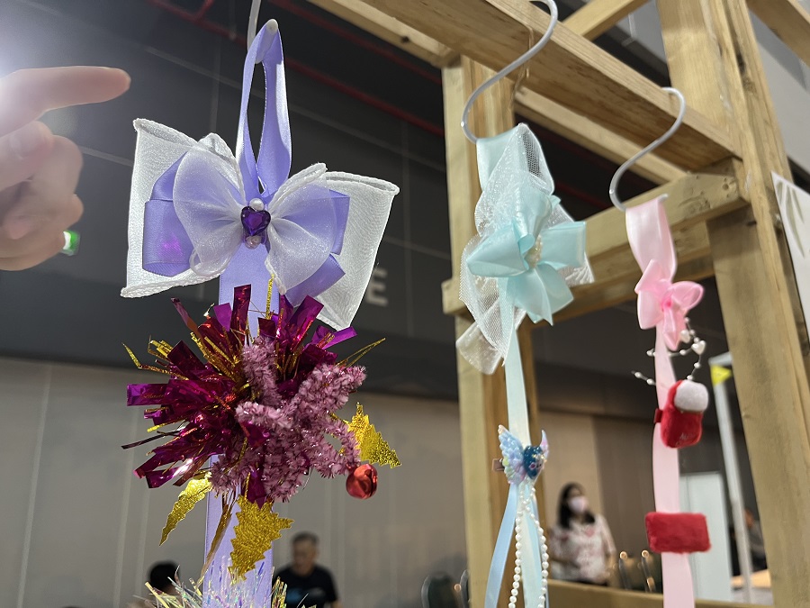 Be Glam Be CJ ร้านกิ๊บติดผม แว่น และเครื่องประดับ DIY ของน้องใจวัย 5 ขวบ