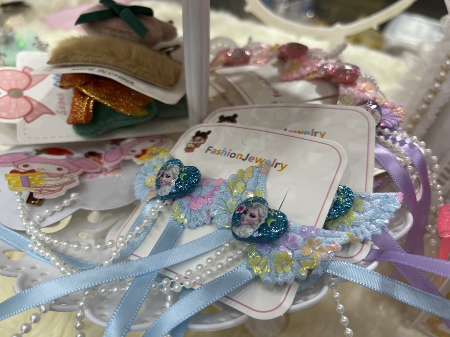 Be Glam Be CJ ร้านกิ๊บติดผม แว่น และเครื่องประดับ DIY ของน้องใจวัย 5 ขวบ