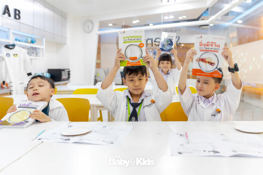 เรียนวิทยาศาสตร์ วิทยาศาสตร์แสนสนุก ที่่เรียนพิเศษ ทดลองวิทยาศาสตร์ กิจกรรมสำหรับเด็ก กิจกรรมหลังเลิกเรียน กิจกรรมสนุก Scientia Bangkok